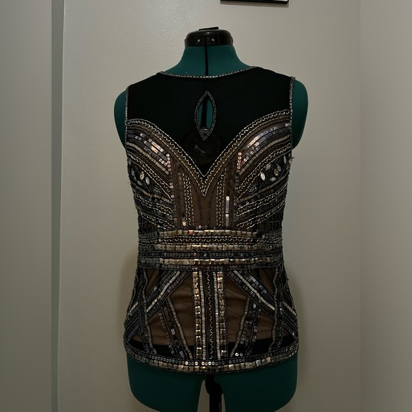 Venus Sequin Keyhole Top - Picture 1 of 4